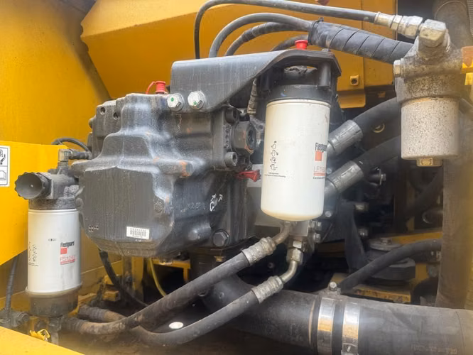 PC200-8 Komatsu impecable estado operacional