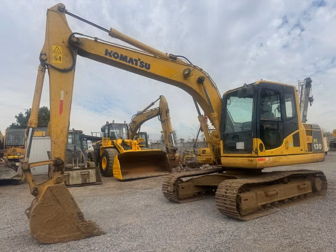 Komatsu PC130-8 impecable estado
