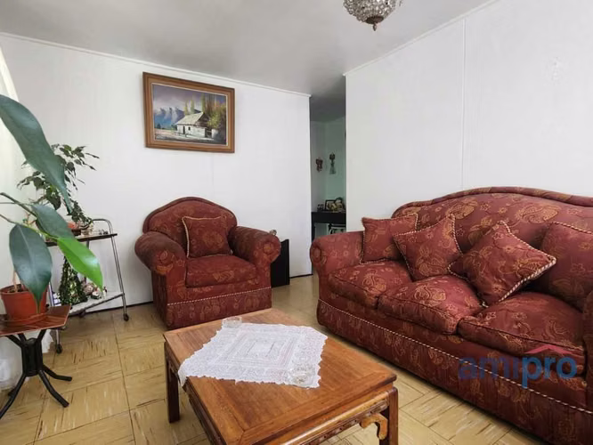 Venta Casa cerca metro Las Parcelas Maipú (132942)