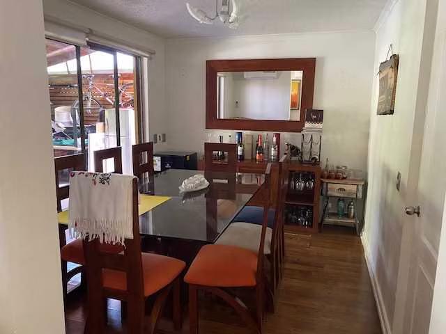 Casa Amplia con Excelente Conectividad (133111)