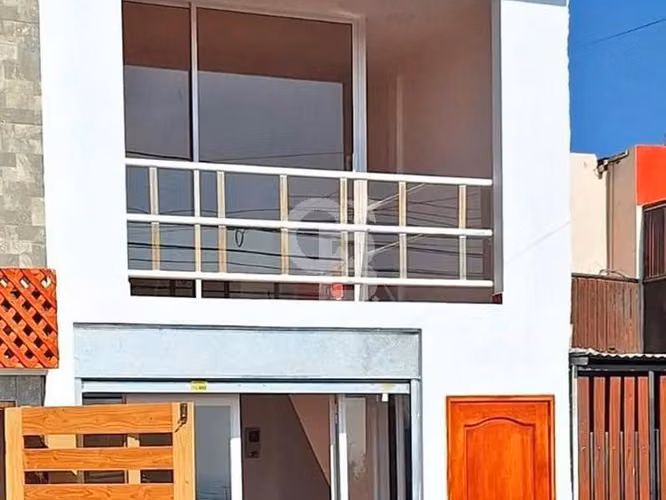 Amplio Local Comercial Amoblado, Barberia