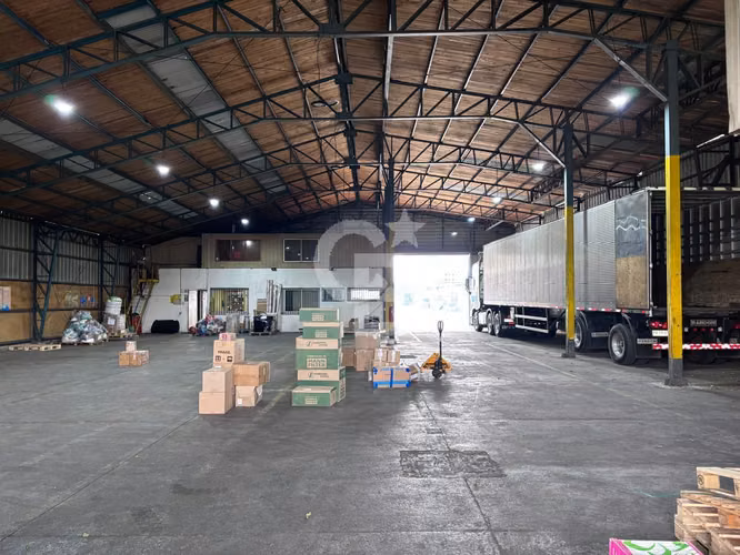 Gran bodega en Puerto Montt estratégicamente ubicada