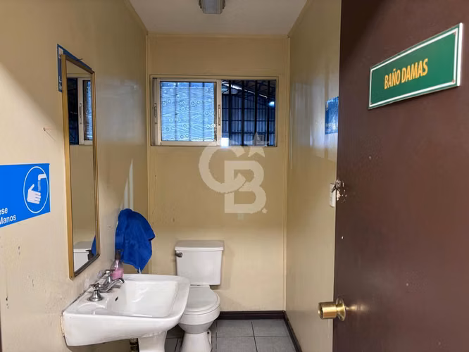 Gran bodega en Puerto Montt estratégicamente ubicada