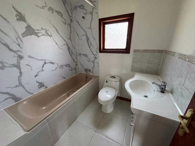 Casa para empresa en Regimiento (133639)