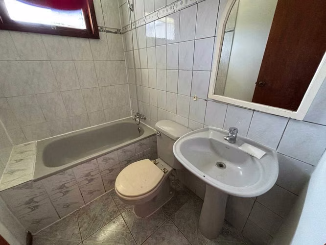 Casa para empresa en Regimiento (133639)
