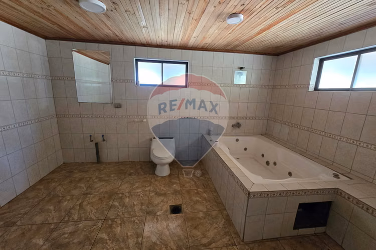 Propiedad comercial - terreno p/bodega y casa