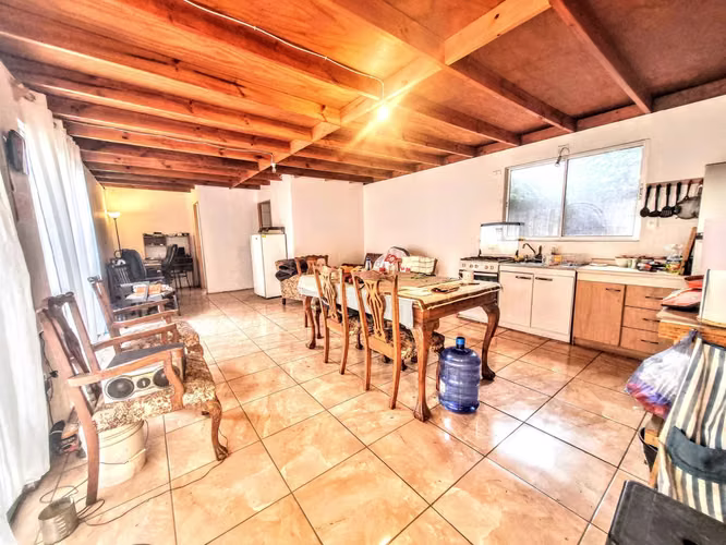 Terreno 670m2, Galpón 200m2 y Casa! (133845) - Imagen 2