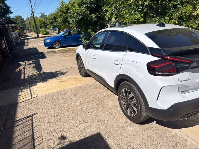 CITROEN  C4 PureTech 130 EAT8 Shine .TURBO.2025