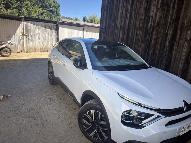 CITROEN  C4 PureTech 130 EAT8 Shine .TURBO.2025