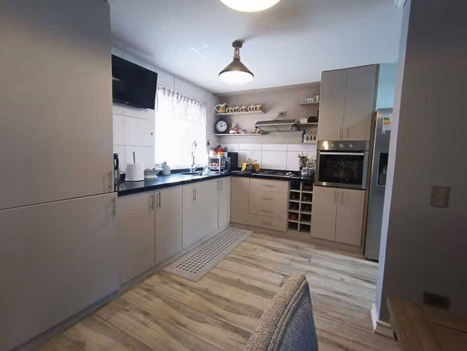 SE VENDE CASA REMODELADA EN VIÑA DEL MAR ALTO - Imagen 8