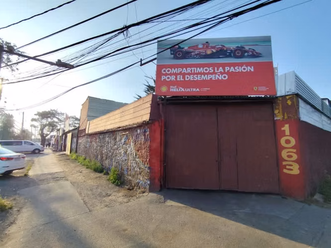 Local CERCA DE VESPUCIO