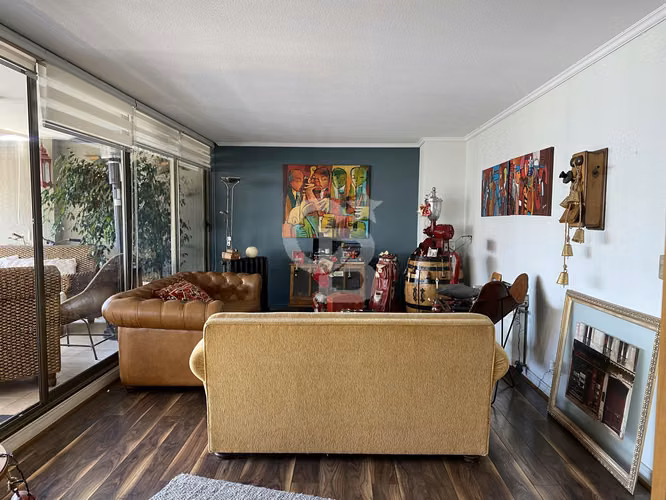 Penthouse en venta, gran terraza y espacios amplios.