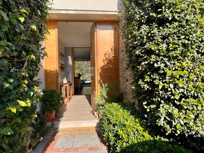 Casa Amplia con Jardín y Piscina (134489)