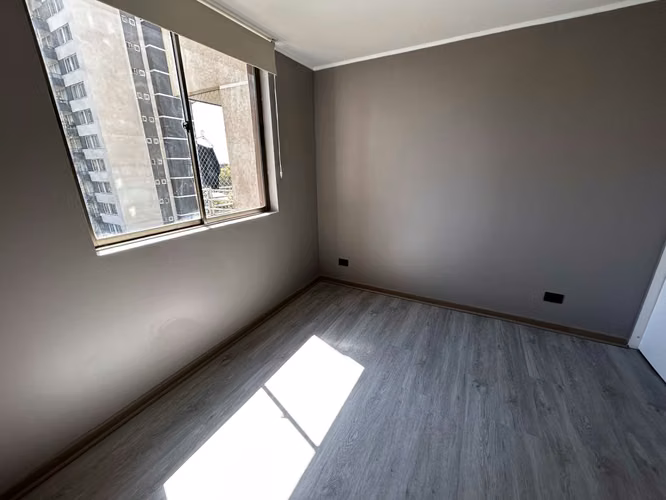 Depto remodelado  3 D, 2 B, Metro Lo Ovalle (135065)
