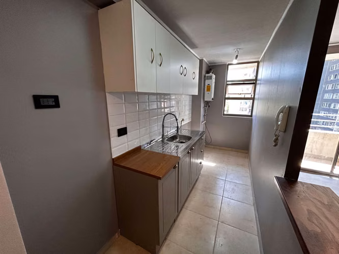 Depto remodelado  3 D, 2 B, Metro Lo Ovalle (135065)