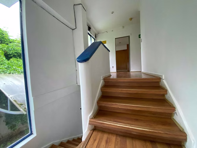 Casa Comercial con Estac en el Centro (135385)