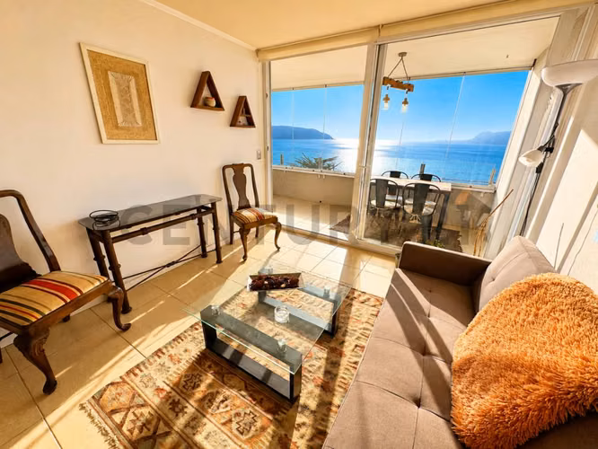 Se vende dpto frente al mar en La Herradura, Coquimbo