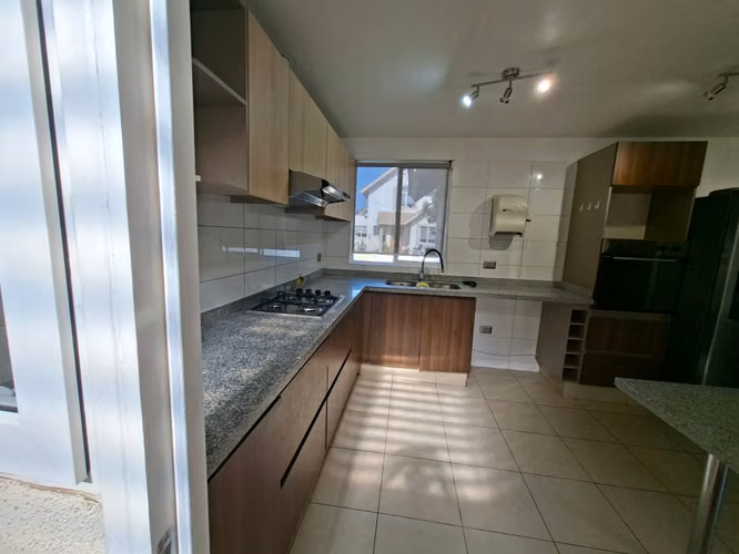 Excelente Casa 2 Pisos En Condominio Alto Sacramento 2 - Imagen 18