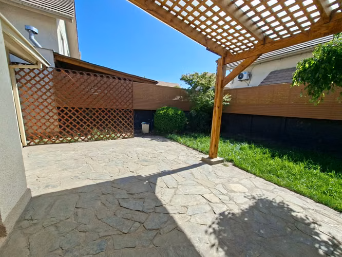 Excelente Casa 2 Pisos En Condominio Alto Sacramento 2 - Imagen 4