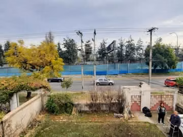 casa con gran terreno, metro Parque Ohiggins