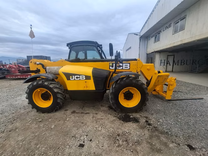 VENDO MANIPULADOR TELESCOPICO JCB 533