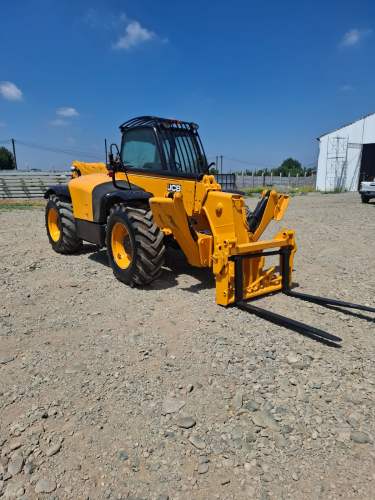 VENDO MANIPULADOR TELESCOPICO JCB 533