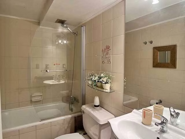 Agradable edificio en condominio  (135848)