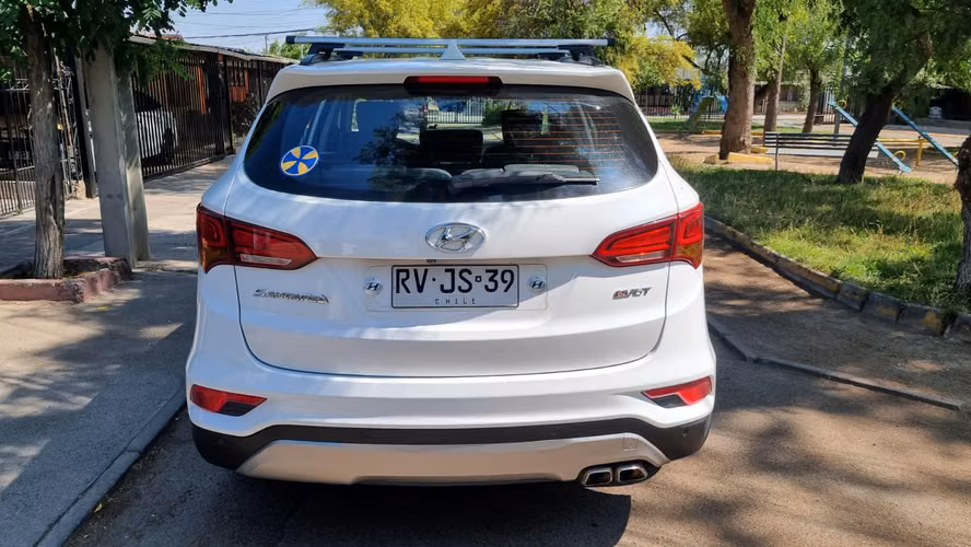 Vendo por renovación mi vehículo, Hyundai Santa FE año 2016, motor 2.0 Diesel, Automático, tracción 4x2.wd.