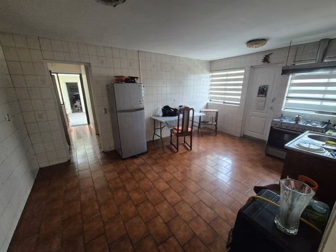 Se vende Amplia Propiedad ideal oficina o negocio San Vicente Thno - Imagen 5