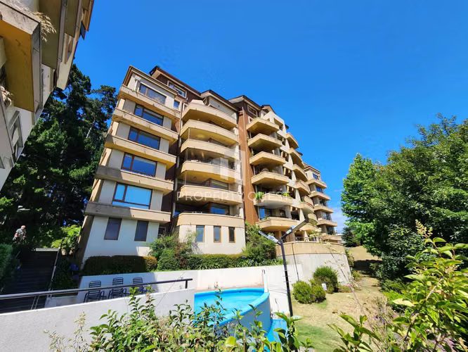 VENTA DEPTO 4D+3B A PASOS COLEGIO ALEMAN (136036)