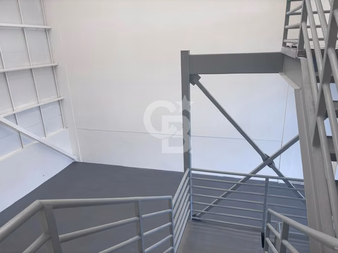 Bodega nueva estratégicamente ubicada