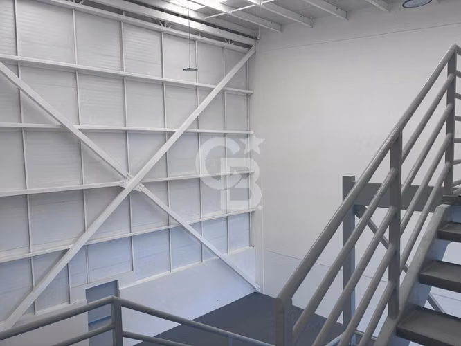 Bodega nueva estratégicamente ubicada