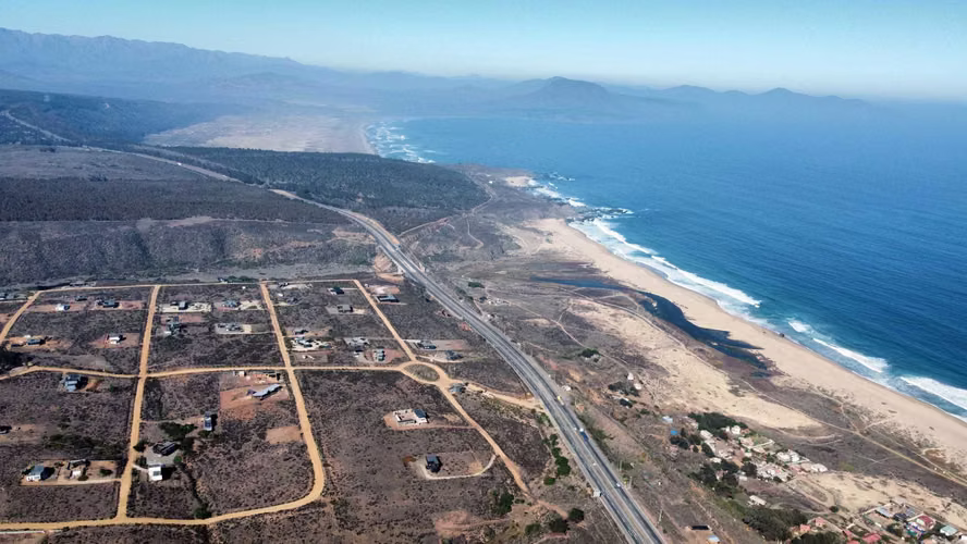 Terreno con vista al mar en Condominio   (136115)