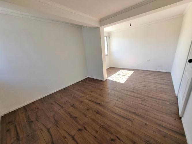 Amplia casa remodelada, 3 dormitorios 1 baño, 160 mts2