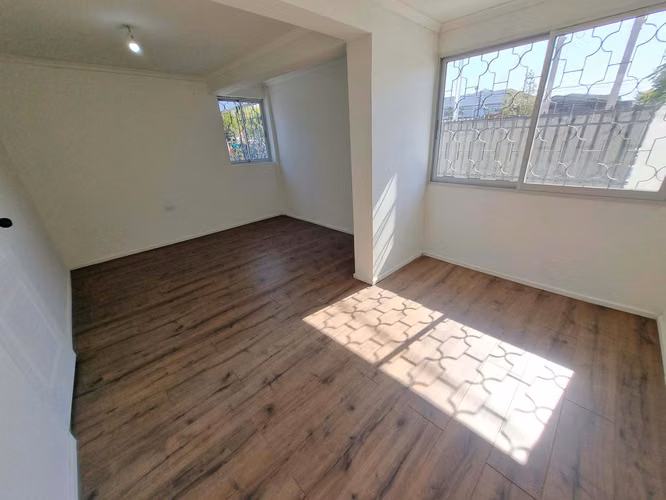 Amplia casa remodelada, 3 dormitorios 1 baño, 160 mts2