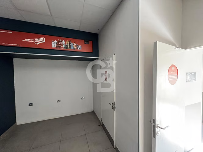 Local habilitado de 78,65 m2 en Strip center