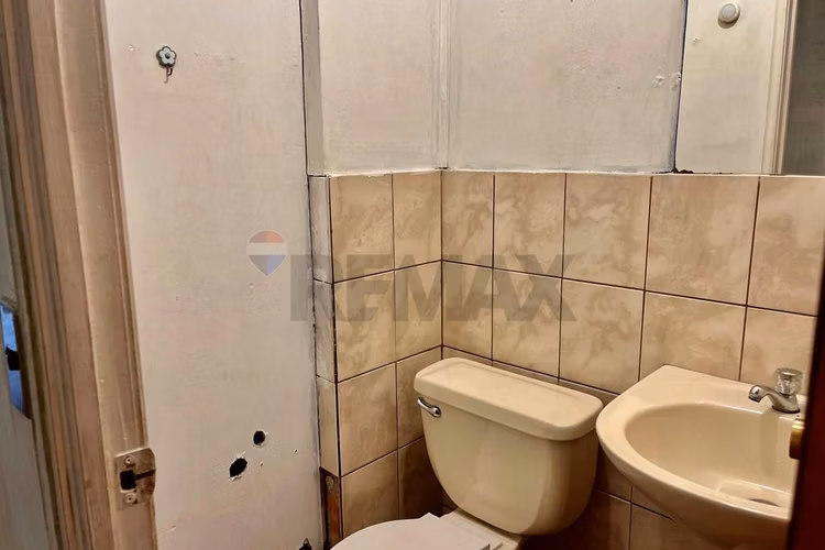 Se arrienda local comercial en 2° piso