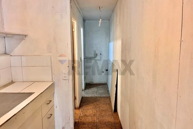 Se arrienda local comercial en 2° piso