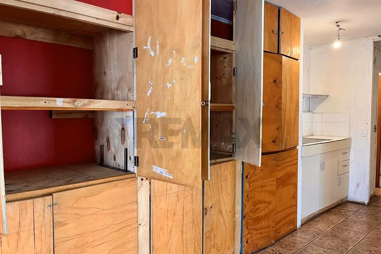 Se arrienda local comercial en 2° piso