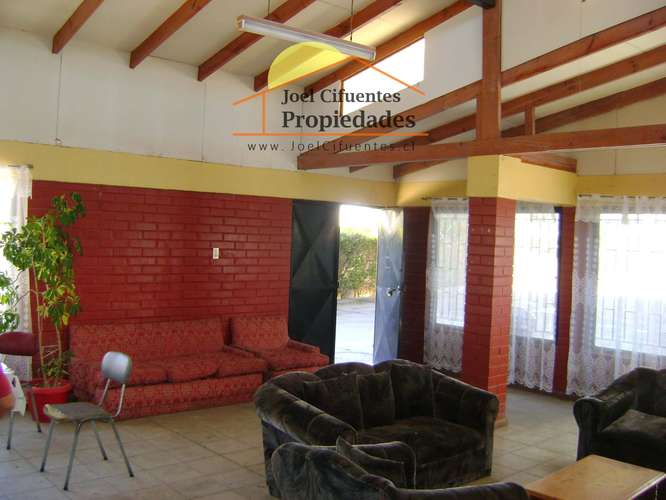 Terreno con construcción sólida y galpón Cod-2405 - Imagen 4