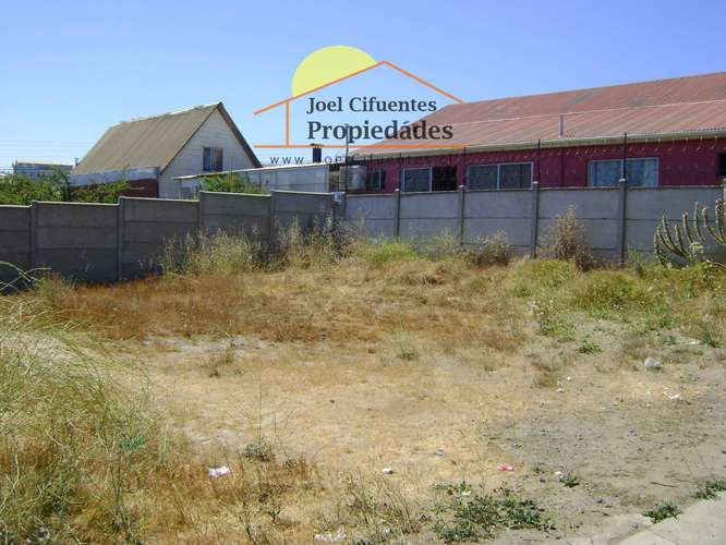 Terreno con construcción sólida y galpón Cod-2405 - Imagen 13