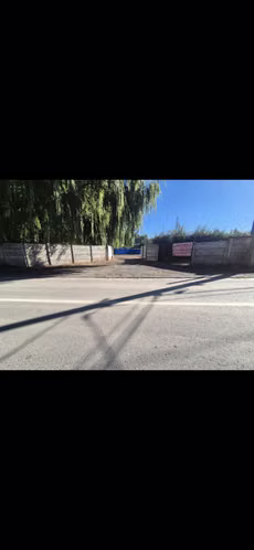 Arriendo galpón de 432 mt2 industrial - comercial en Los Lirios.