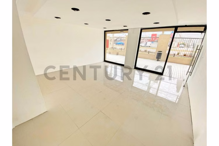 Arriendo local comercial de 30 mt2 en Ulriksen