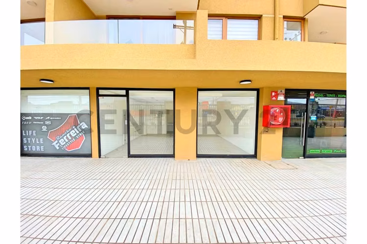 Arriendo local comercial de 30 mt2 en Ulriksen