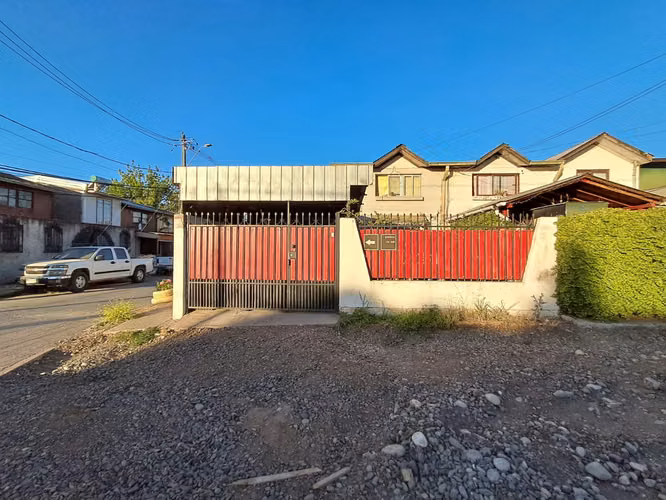 Se Vende Casa Esquina en Calle 26 Sur, Talca