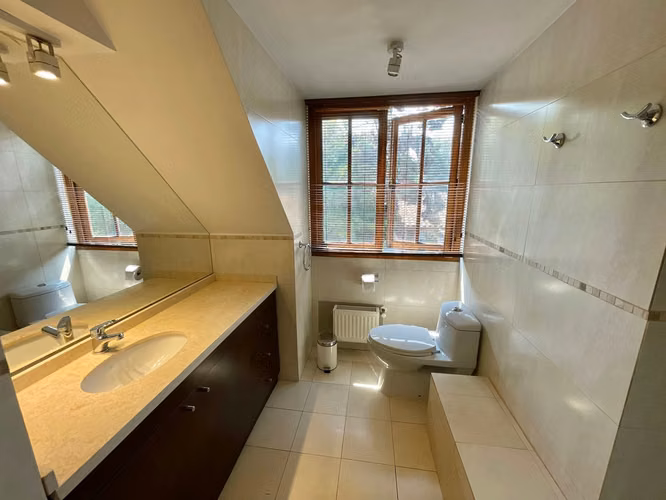 CASA 6D 6B JARDÍN PISCINA AV DEHESA/EL RODEO! (136507)