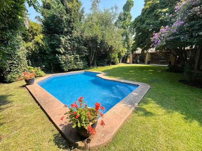 CASA 6D 6B JARDÍN PISCINA AV DEHESA/EL RODEO! (136507)