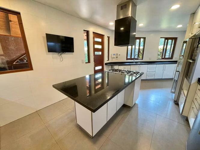 CASA 6D 6B JARDÍN PISCINA AV DEHESA/EL RODEO! (136507)