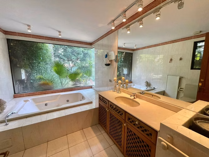 CASA 6D 6B JARDÍN PISCINA AV DEHESA/EL RODEO! (136507)
