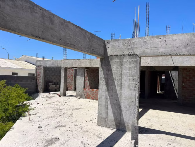 Guanaqueros: Obra Gruesa Iniciada |  (135901)